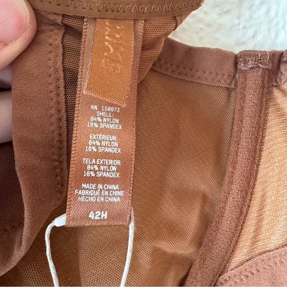 Skims ultra fine mesh scoop bra in bronze - Picture 6 of 8